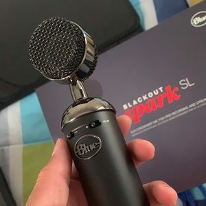 Blue Microphones Spark SL Blackout Condenser
